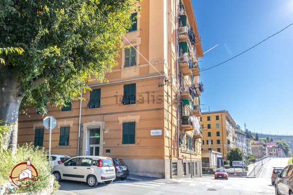 appartamento in vendita a Genova in zona Certosa