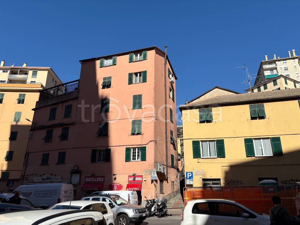 appartamento in vendita a Genova in zona Quezzi
