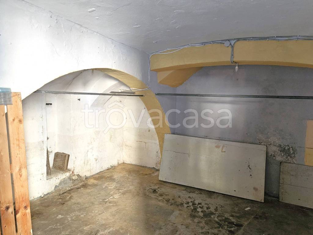 locale commerciale in vendita a Genova in zona DiNegro