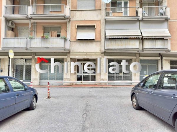 negozio in vendita a Genova in zona Marassi