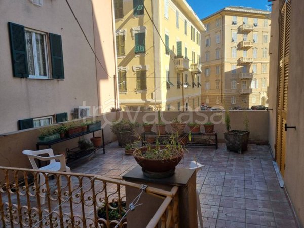 appartamento in vendita a Genova in zona Sestri Ponente