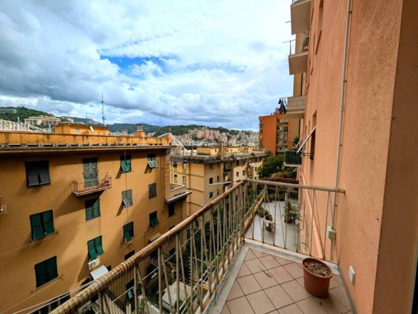 appartamento in vendita a Genova in zona Quezzi