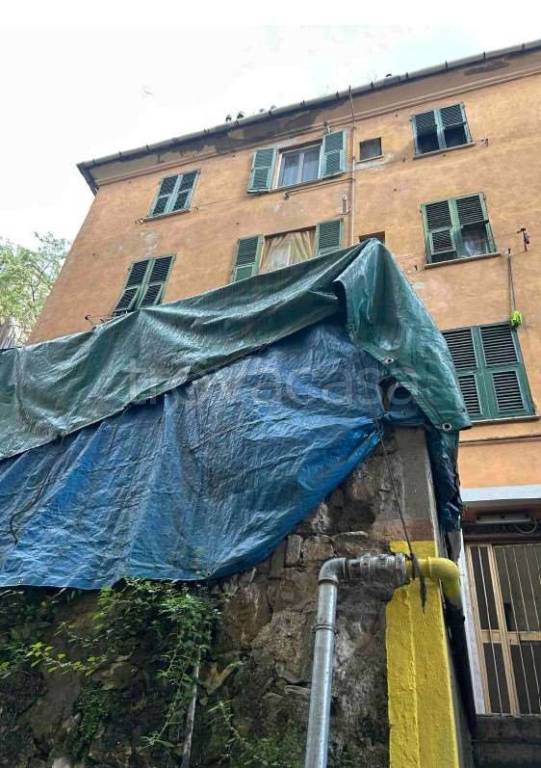 appartamento in vendita a Genova in zona Staglieno