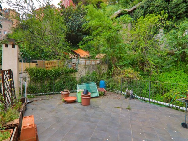 appartamento in vendita a Genova in zona Quezzi