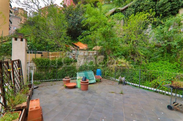 appartamento in vendita a Genova in zona Staglieno