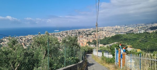 appartamento in vendita a Genova in zona Apparizione