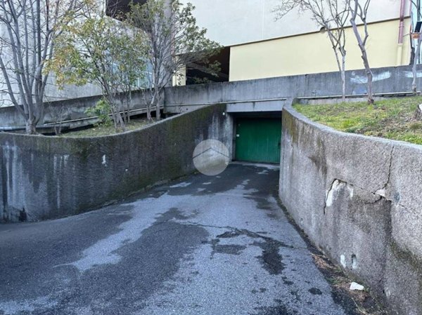 locale di sgombero in vendita a Genova in zona Borzoli