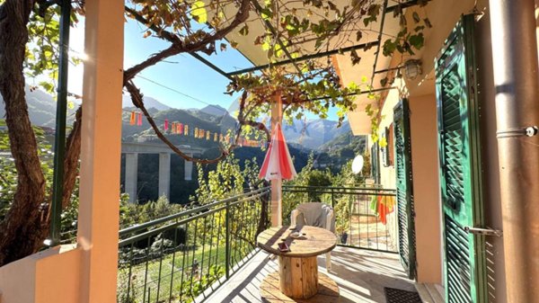 appartamento in vendita a Genova in zona Crevari