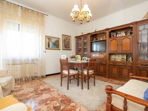 appartamento in vendita a Genova in zona Quezzi