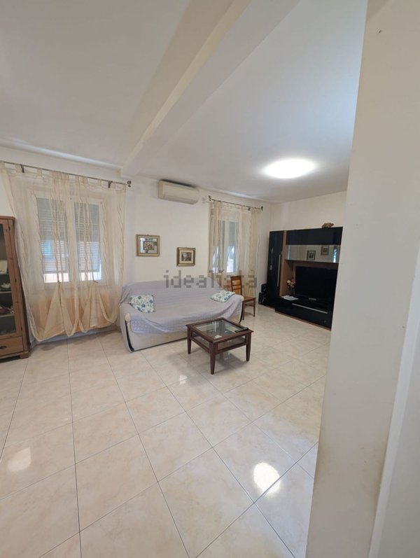 appartamento in vendita a Genova in zona Rivarolo