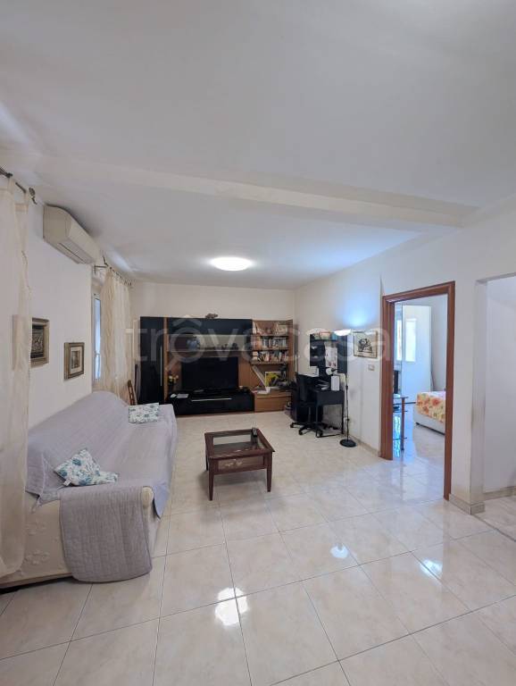 appartamento in vendita a Genova in zona Rivarolo