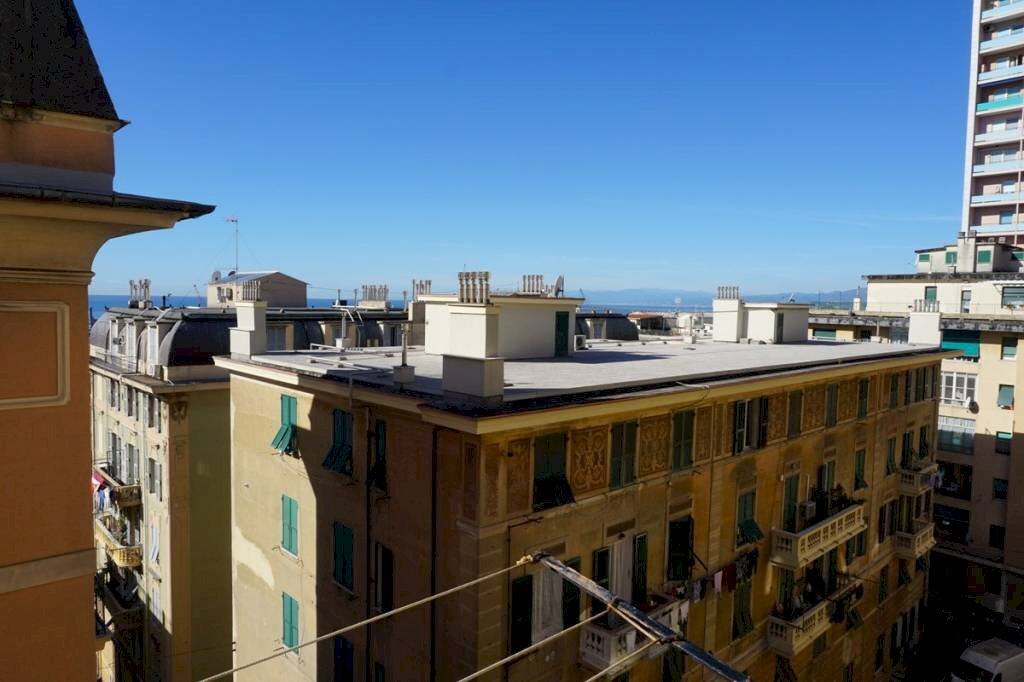 appartamento in vendita a Genova in zona Sampierdarena
