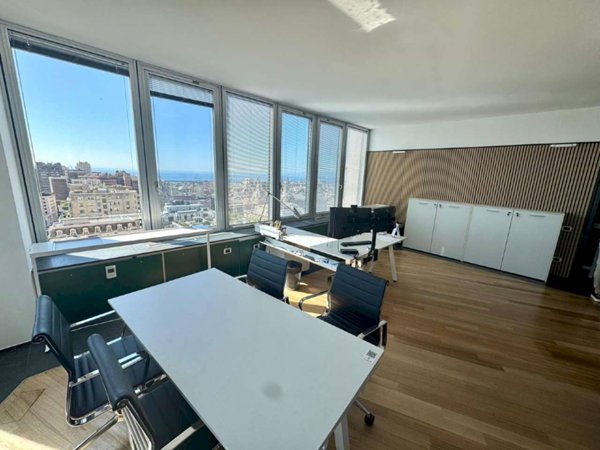 ufficio in vendita a Genova in zona Portoria / Piccapietra