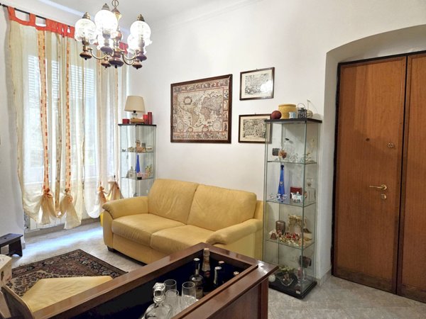 appartamento in vendita a Genova in zona Oregina