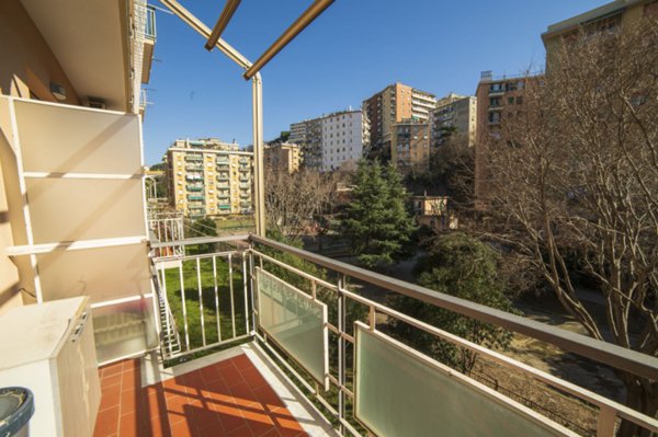 appartamento in vendita a Genova in zona Sestri Ponente