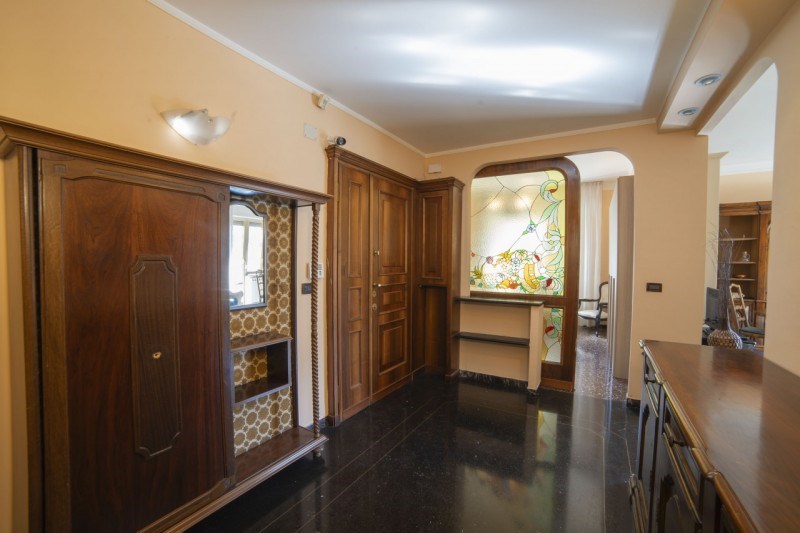 appartamento in vendita a Genova in zona Sestri Ponente