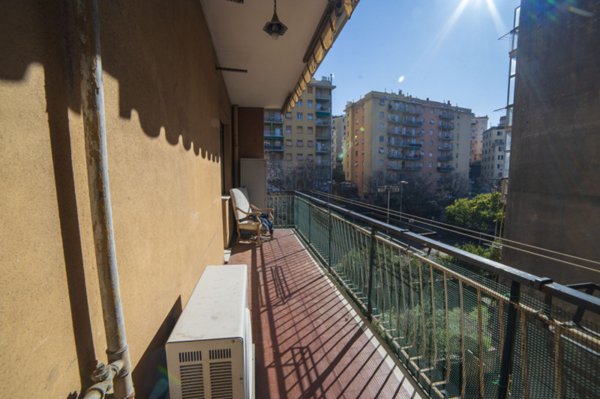 appartamento in vendita a Genova in zona Sestri Ponente