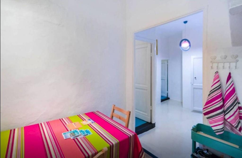 appartamento in vendita a Genova in zona Sottoripa / Maddalena / Molo