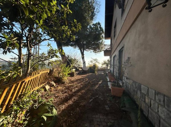casa indipendente in vendita a Genova in zona Borzoli