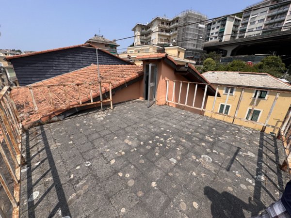 appartamento in vendita a Genova in zona Sturla