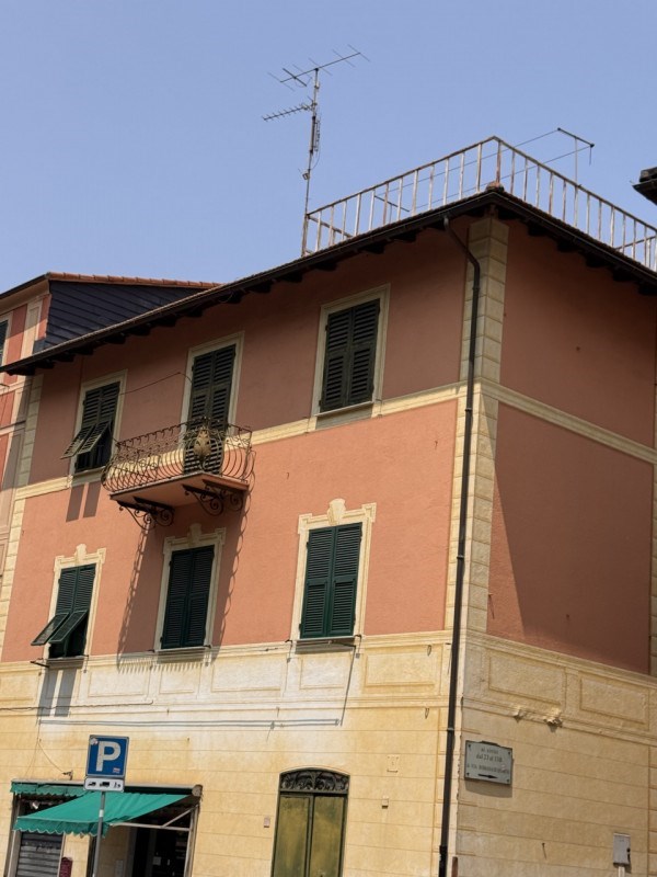 appartamento in vendita a Genova in zona Sturla