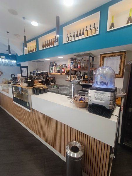 negozio in vendita a Genova in zona Foce