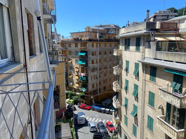 appartamento in vendita a Genova in zona Pegli