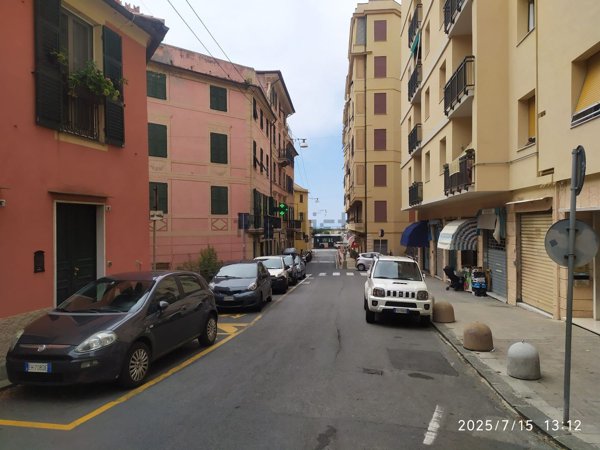appartamento in vendita a Genova in zona Sturla