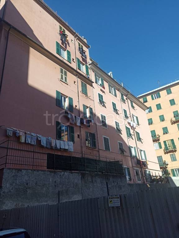 appartamento in vendita a Genova in zona Sampierdarena
