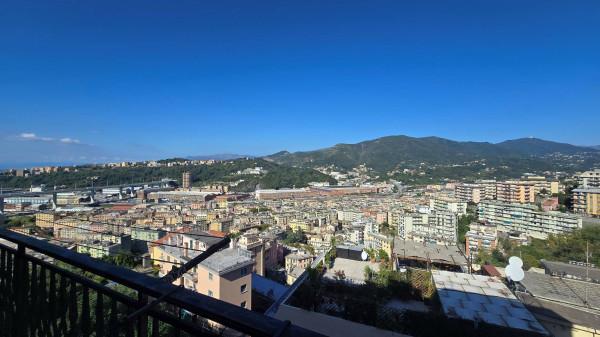 appartamento in vendita a Genova in zona Certosa