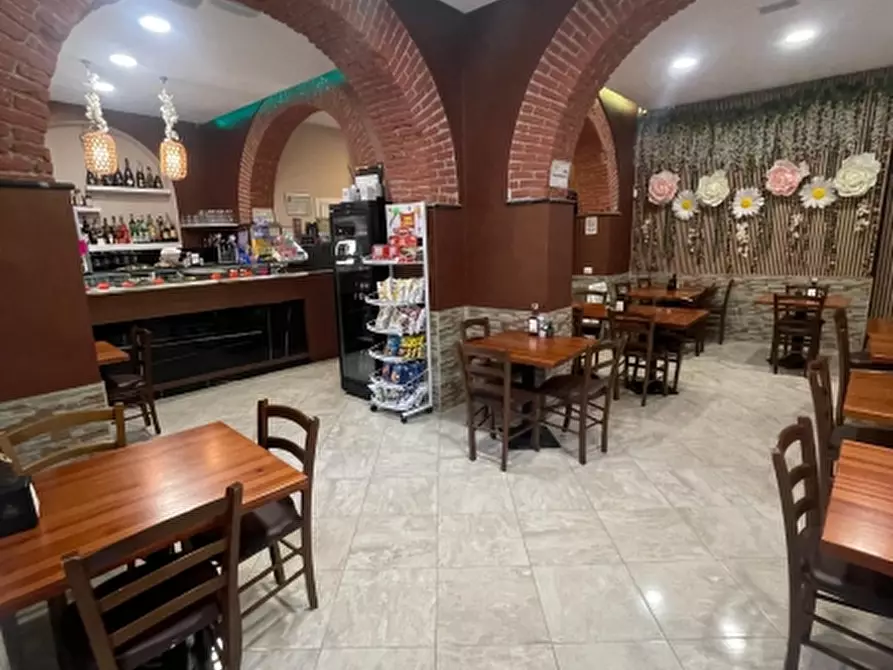 negozio in vendita a Genova in zona Sestri Ponente