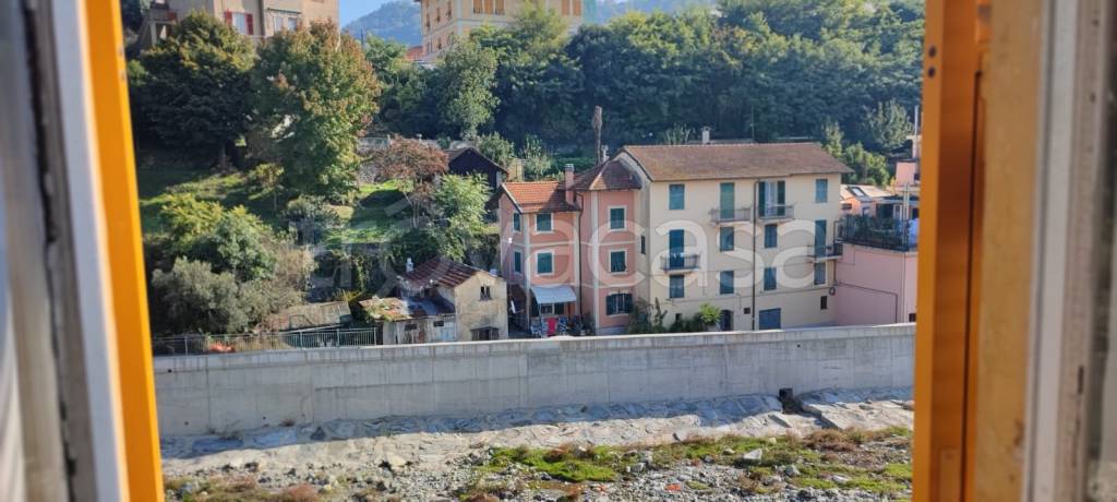 appartamento in vendita a Genova in zona Pontedecimo
