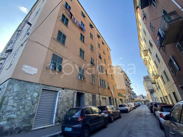 appartamento in vendita a Genova in zona Rivarolo