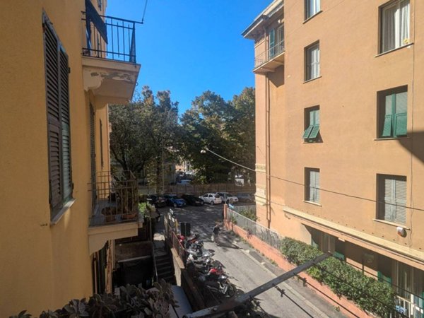 appartamento in vendita a Genova in zona Sturla