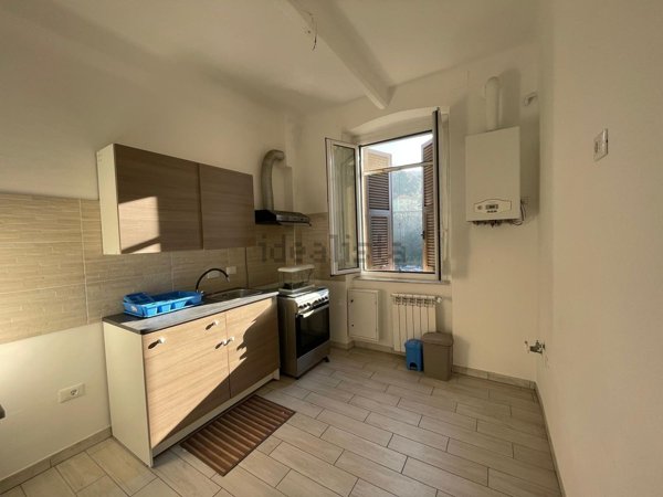 appartamento in vendita a Genova in zona Rivarolo