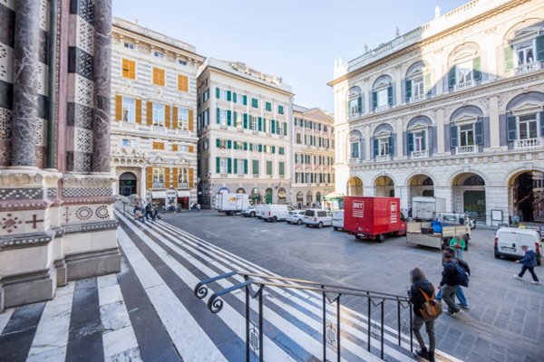 locale commerciale in vendita a Genova in zona Centro Storico