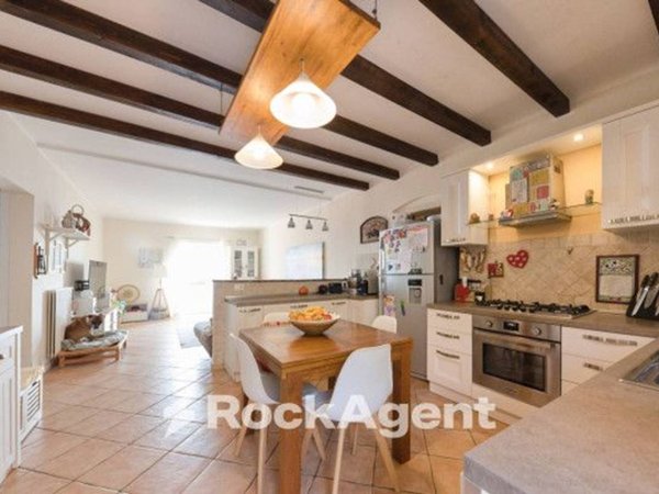 appartamento in vendita a Genova in zona Crevari