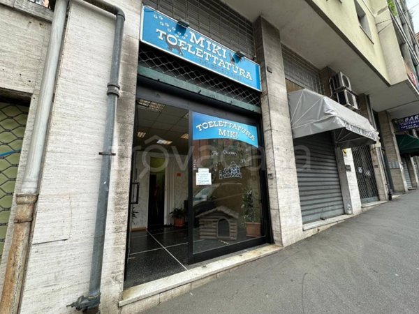 negozio in vendita a Genova in zona Sampierdarena