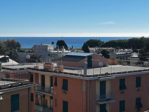 appartamento in vendita a Genova in zona Quarto dei Mille