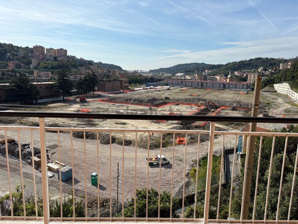 appartamento in vendita a Genova in zona Bolzaneto