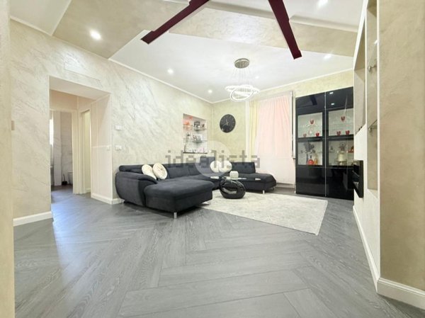 appartamento in vendita a Genova in zona Sestri Ponente