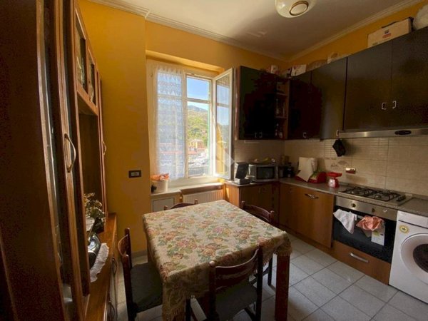 appartamento in vendita a Genova in zona Rivarolo