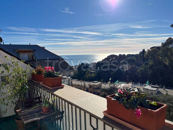 appartamento in vendita a Genova in zona Pegli