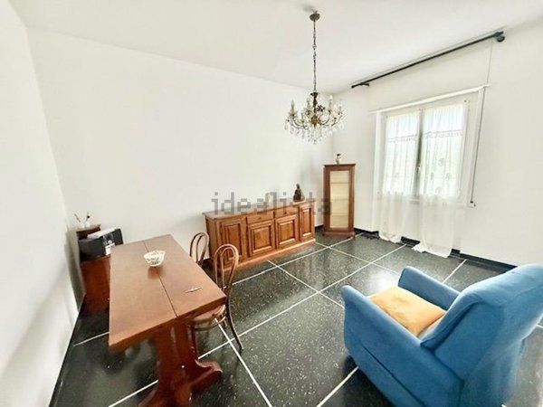 appartamento in vendita a Genova in zona Rivarolo