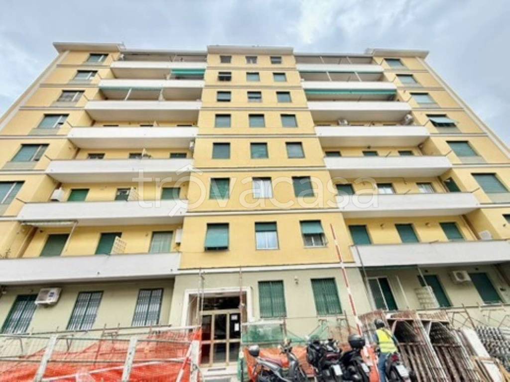 appartamento in vendita a Genova in zona Rivarolo