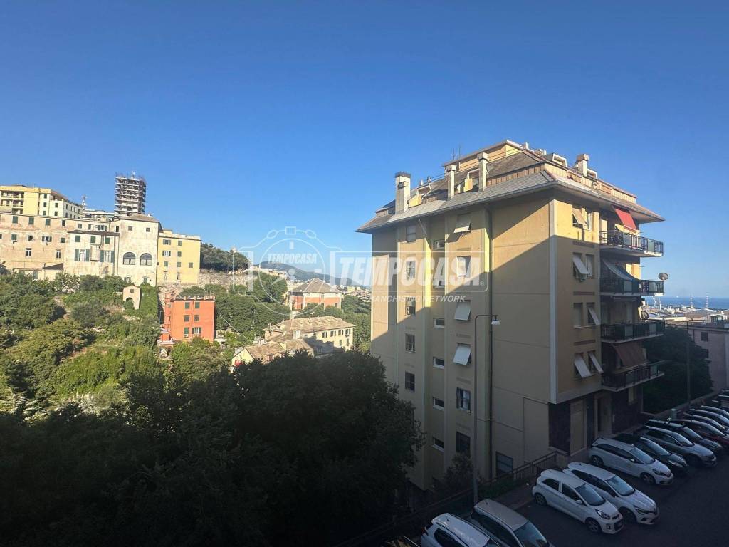 appartamento in vendita a Genova in zona Lagaccio / Granarolo