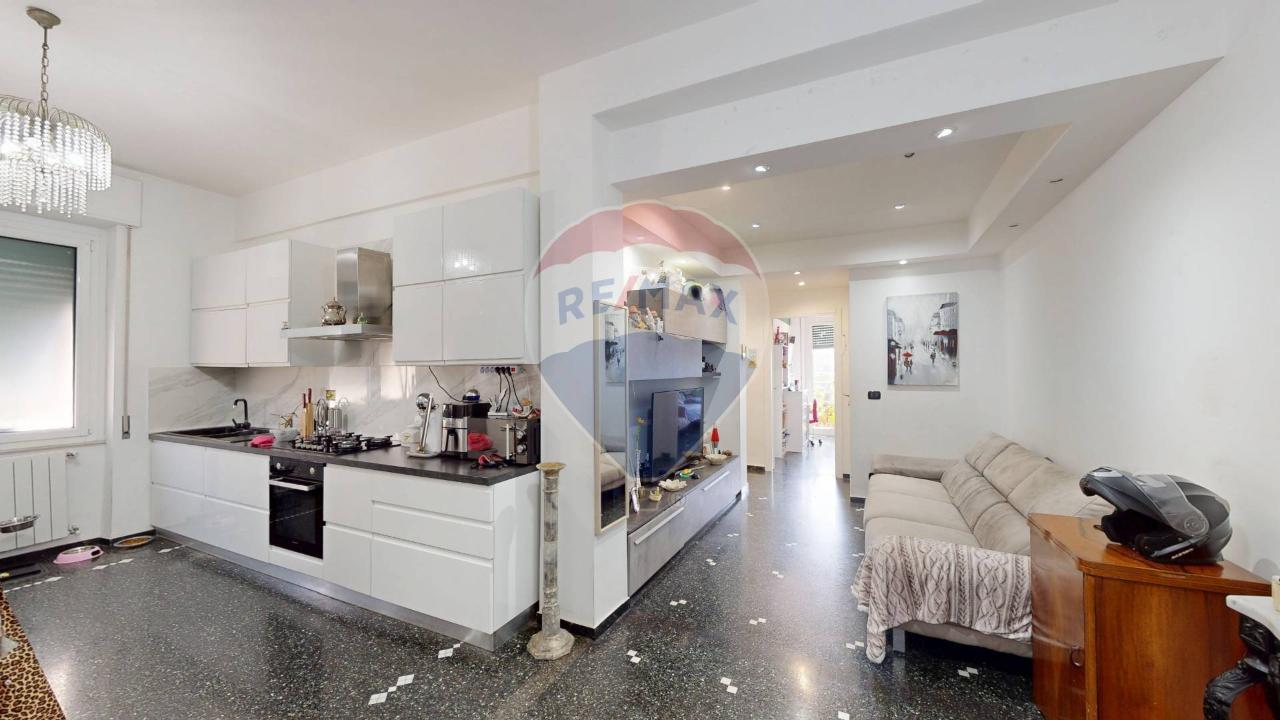 appartamento in vendita a Genova in zona Palmaro / Pra'