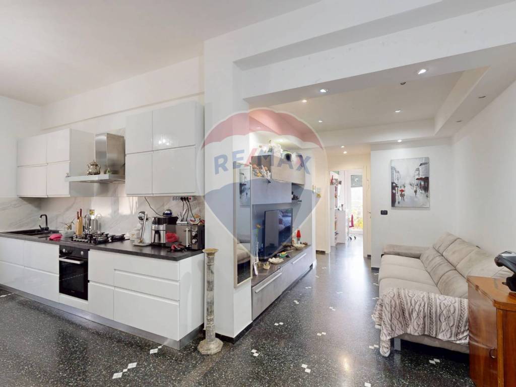 appartamento in vendita a Genova in zona Voltri