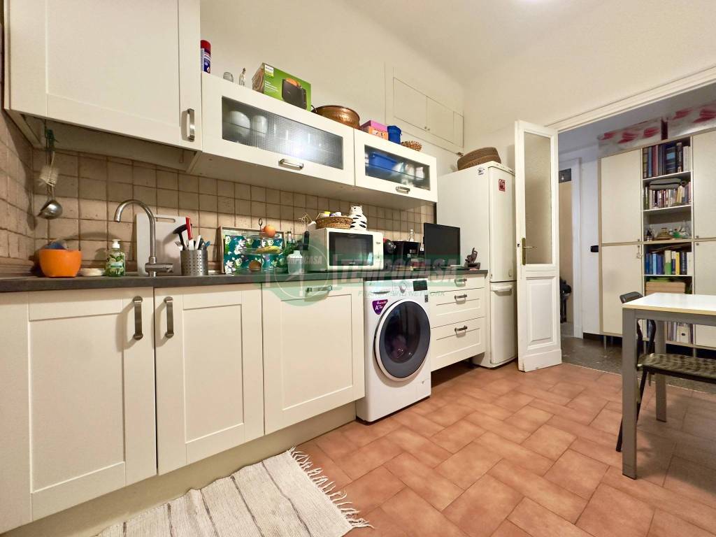 appartamento in vendita a Genova in zona Sestri Ponente