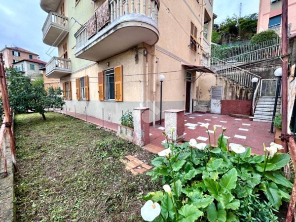 appartamento in vendita a Genova in zona Sestri Ponente